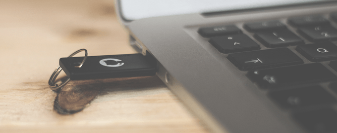 usb-in-laptop - Online Tech Tips How Do USB Drives Get Damaged by Removing Without Ejecting? image