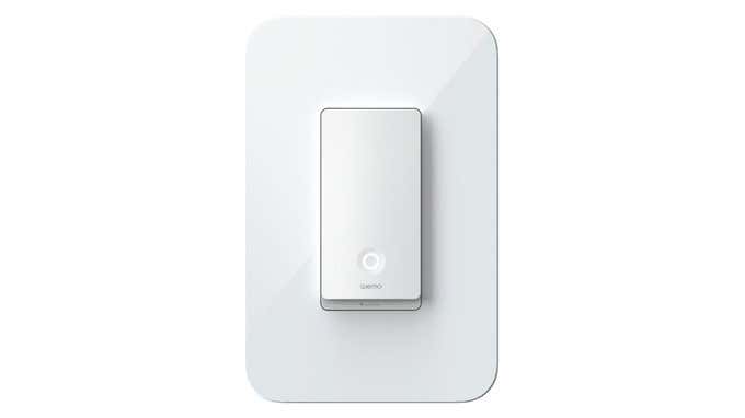 Smart Light Switches Can Turn All Your Lights On &amp; Off At Once image