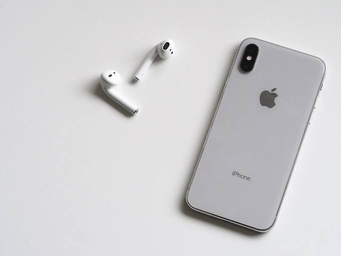 How To Clean Airpods And Other Wireless Buds image