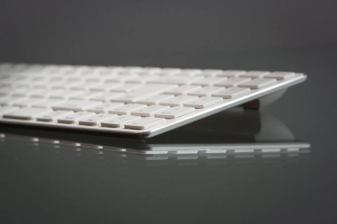 How To Clean Keyboards image