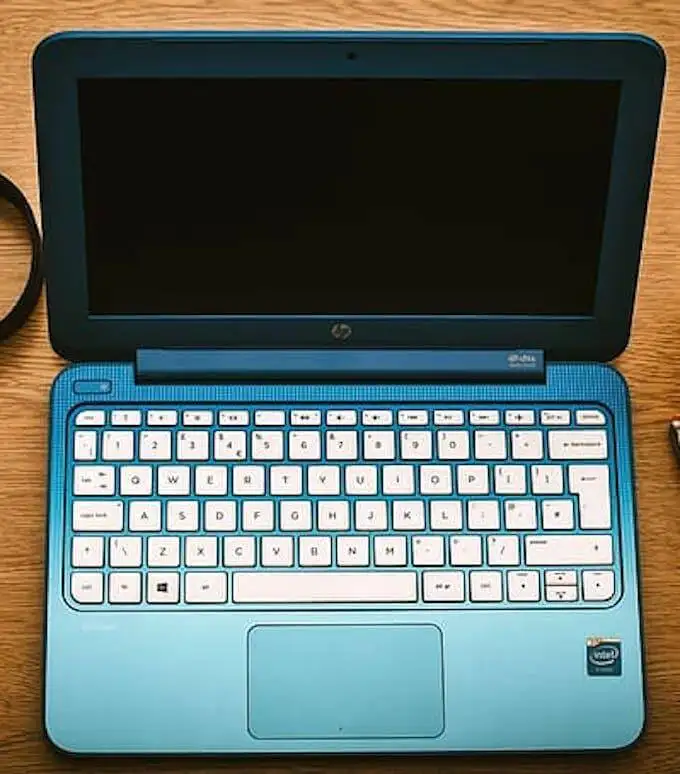 Laptop-1 - Online Tech Tips eBay Seller Scams to Avoid image 3