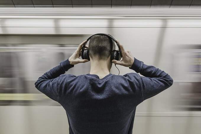 Subway-Noise - Online Tech Tips How Does Noise Cancellation Work? image