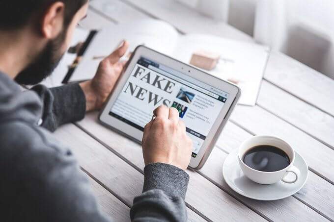 fake-news - Online Tech Tips How To Tell What's True or False On The Internet image