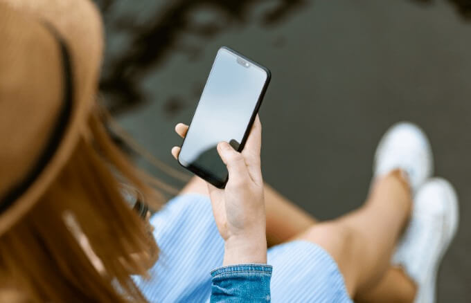 best-screen-protectors-for-android-and-iphone-featured-image - Online Tech Tips 7 Best Screen Protectors for Android and iPhone image