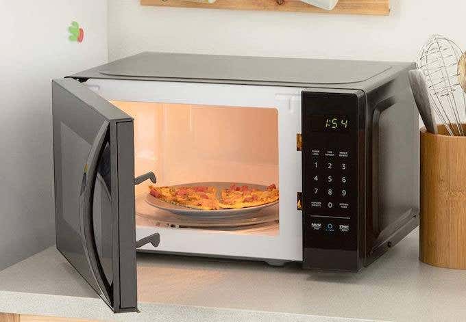 Amazon Basics Microwave image