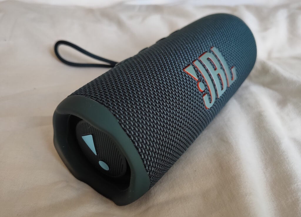 JBL Lifestyle Flip 6 Portable Waterproof Bluetooth Speaker - Black