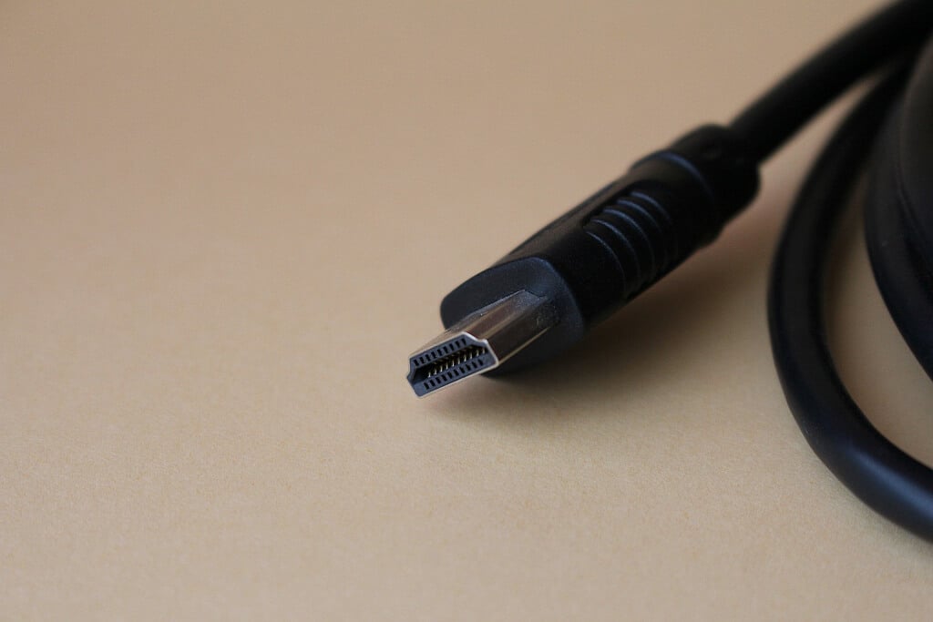 VGA vs. HDMI: How Are They Different? 5 vga vs hdmi how are they different 3 compressed