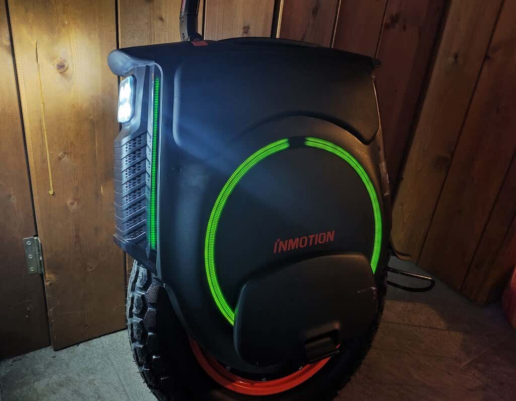 The InMotion V12HT Unicycle  Ready for the Next Generation Electric Transport  - 14