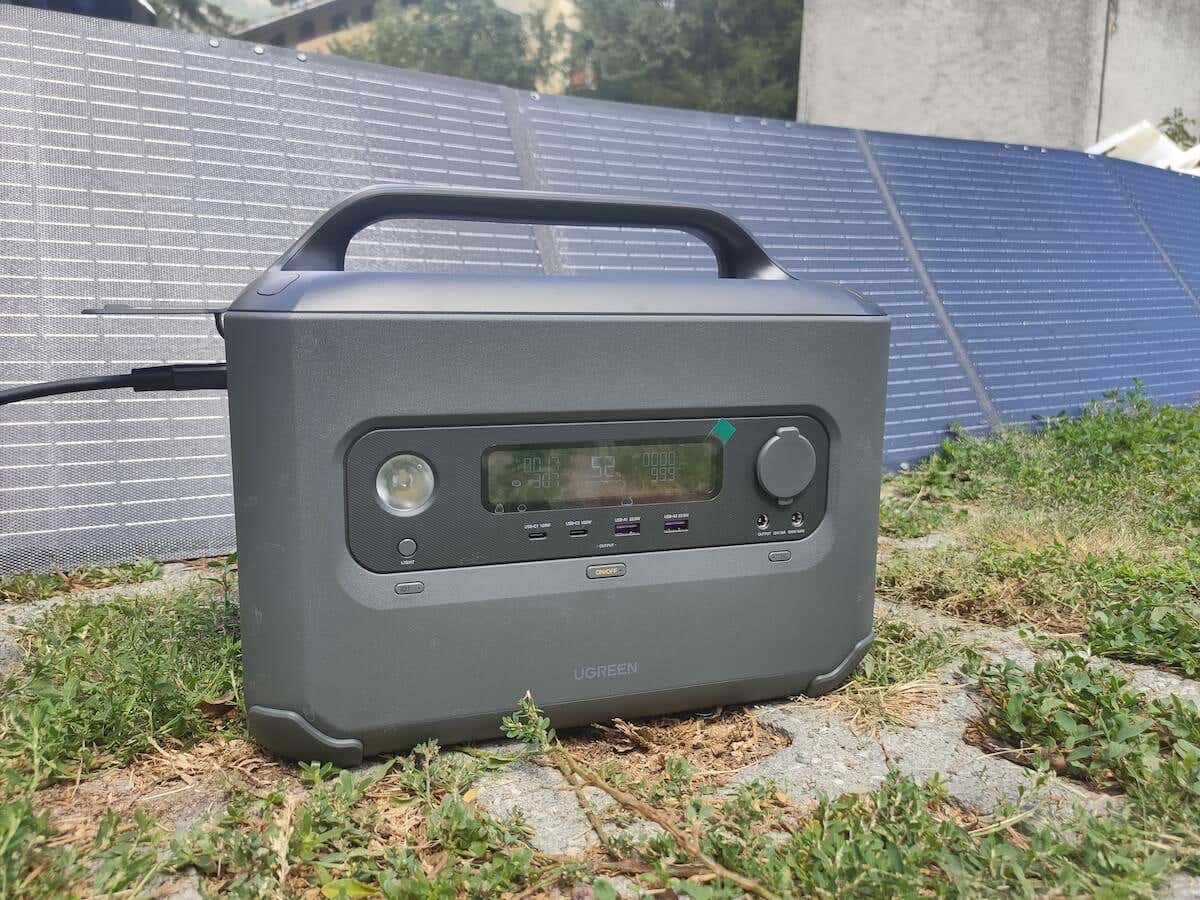 The UGREEN PowerRoam 1200 1024Wh Outdoor Power Station and Solar Panel Review