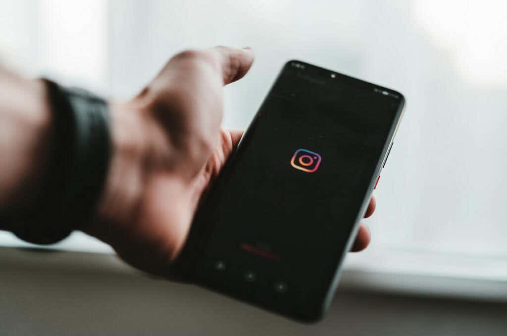 Instagram Stories Not Working/Loading? Try These 9 Fixes