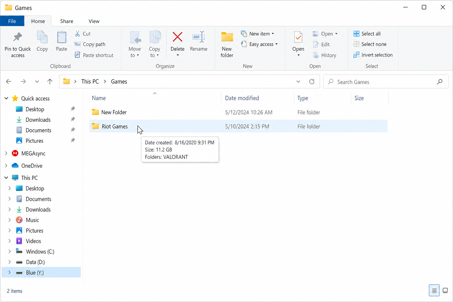 File Explorer with mouse hovering over a folder showing a tooltip with folder size information