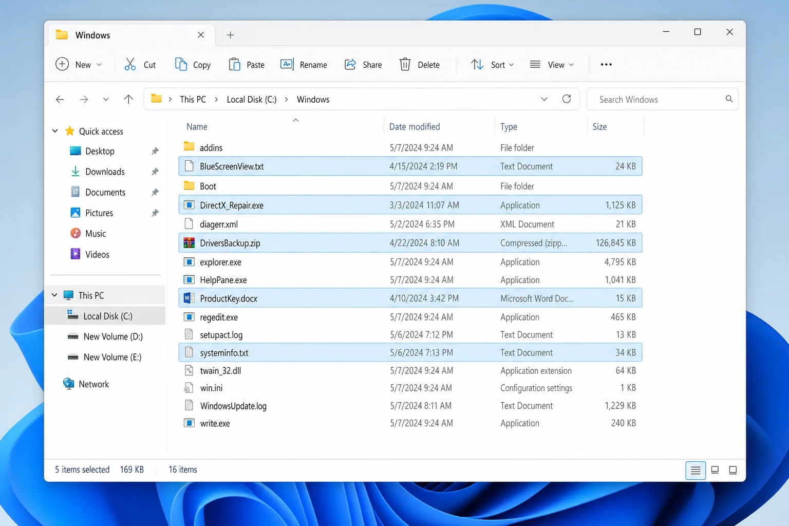 Windows 11 File Explorer with multiple files selected using Ctrl+click