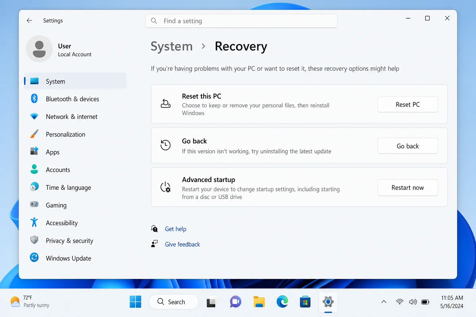 Windows 11 Settings > System > Recovery page with Advanced startup section visible